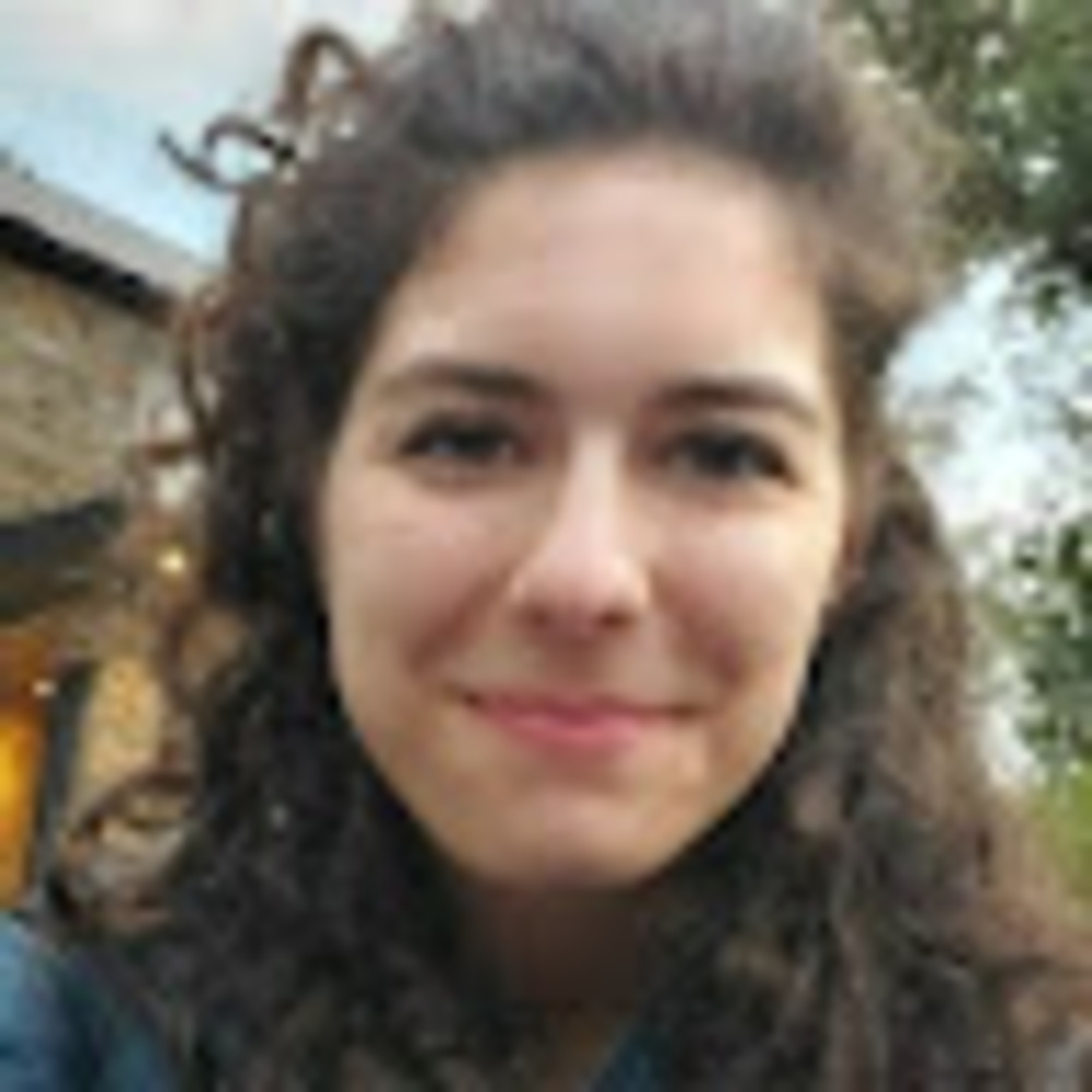 Meet your Posher, Becca